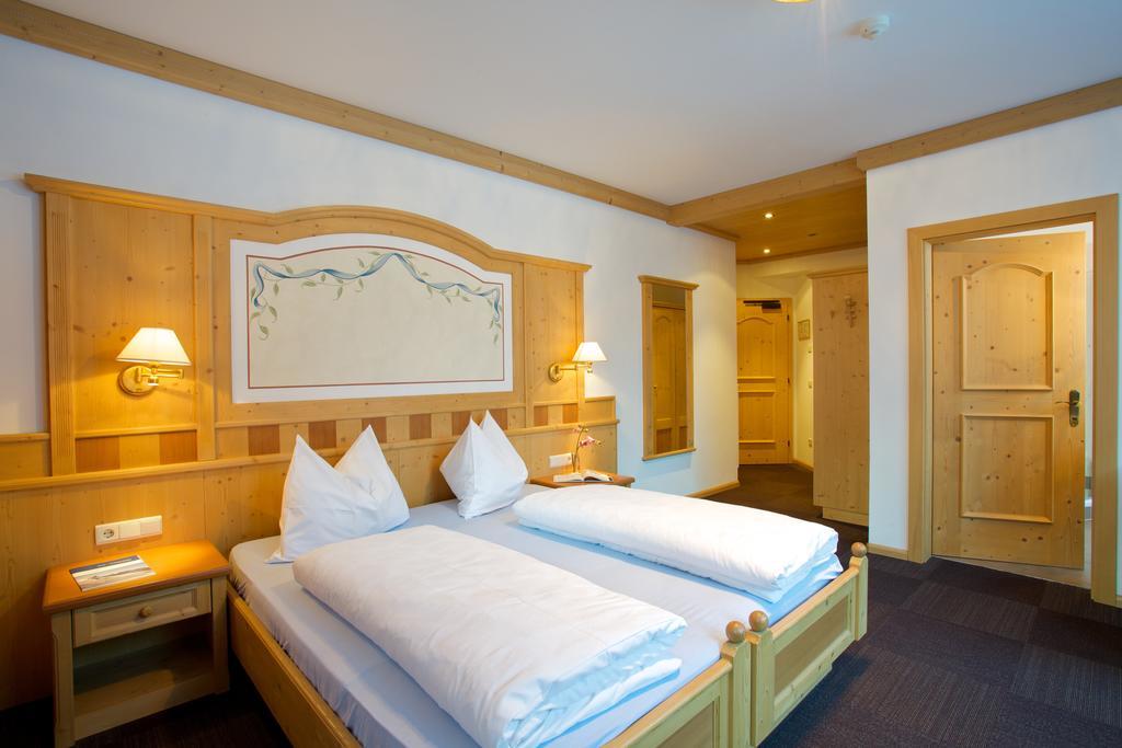 Hotel B&B Pardeller Нова-Леванте Экстерьер фото